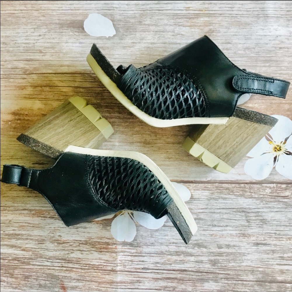 OTBT Jet Set Espadrille Sandals
